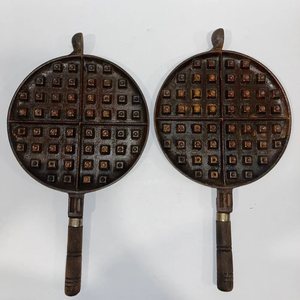 Wagner Mfg Co Sidney O Cast Iron Waffle Iron Paddles No 8 Wood Handle Antique